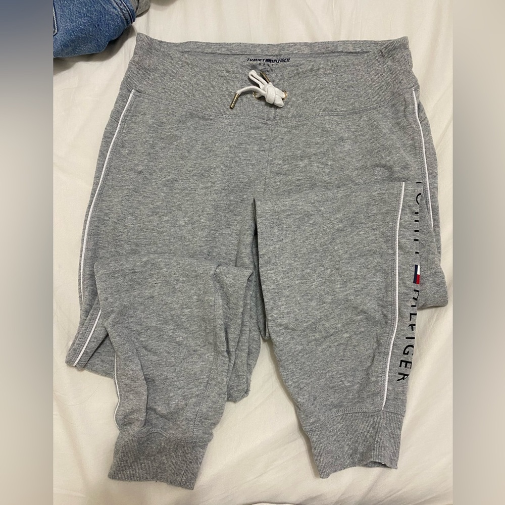 Tommy Hilfiger joggers size medium